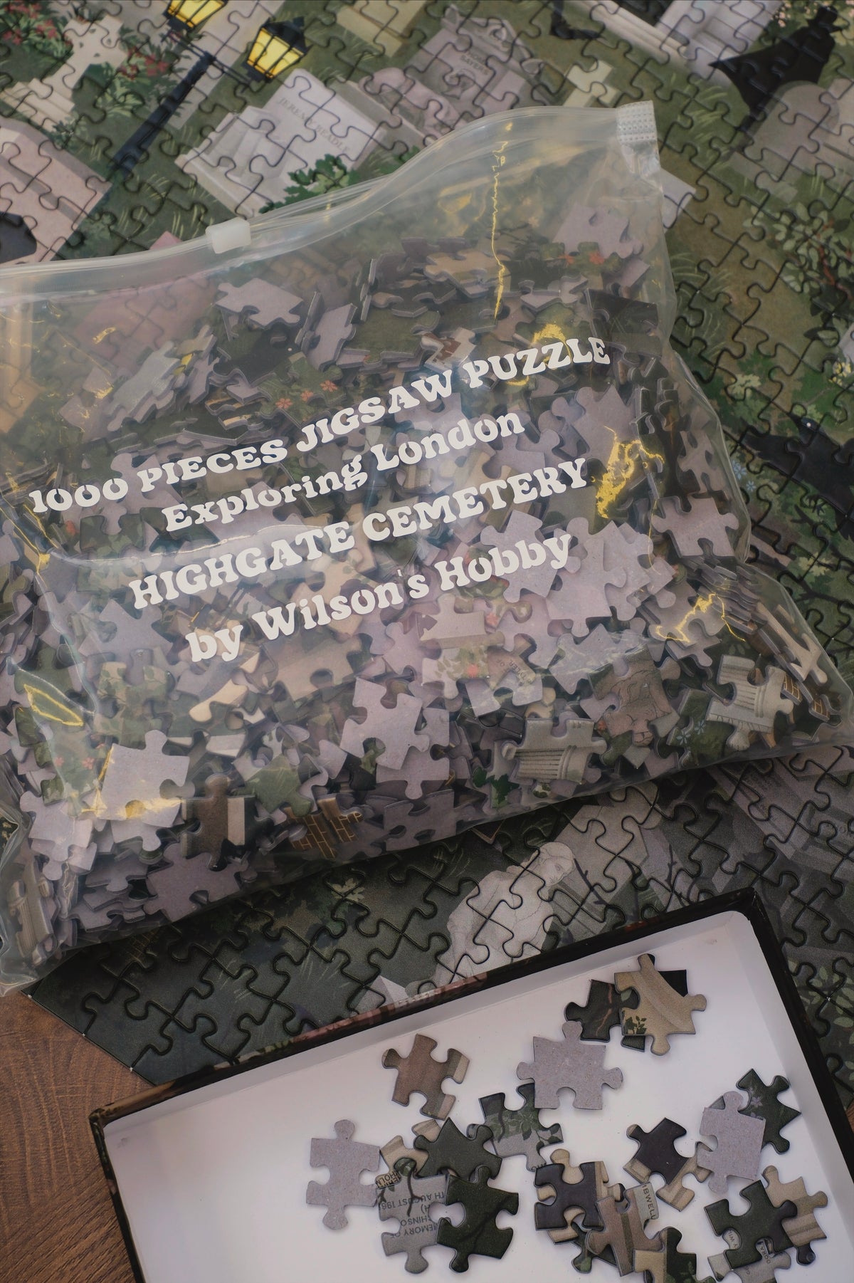 Highgate Cemetery: 1000 pieces jigsaw puzzle